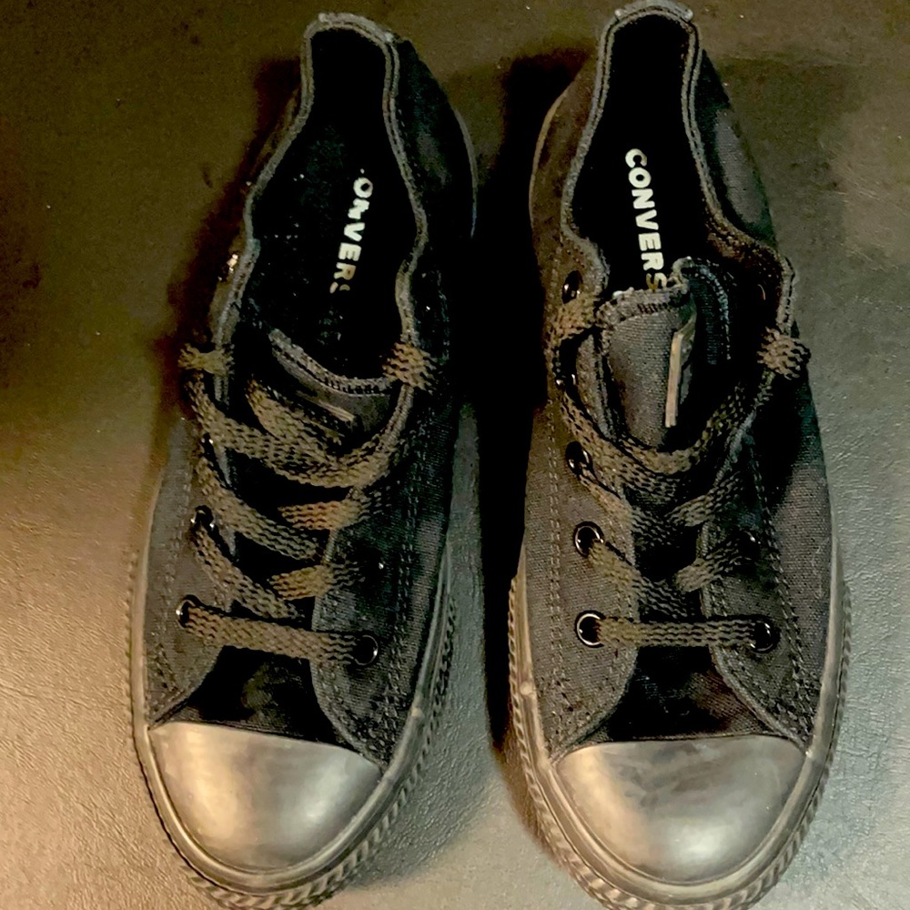 Black converse, youth size 3